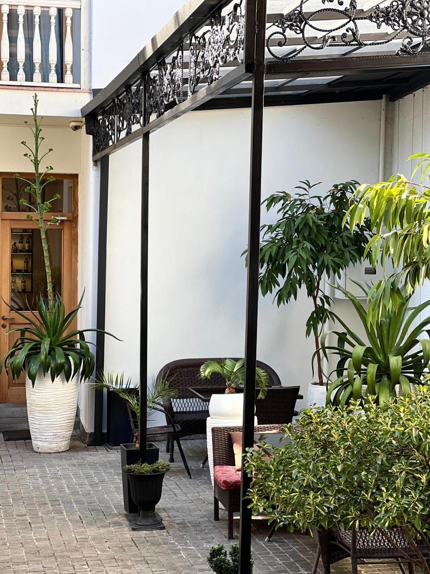 Sota Metekhi Hotel Tbilissi Extérieur photo