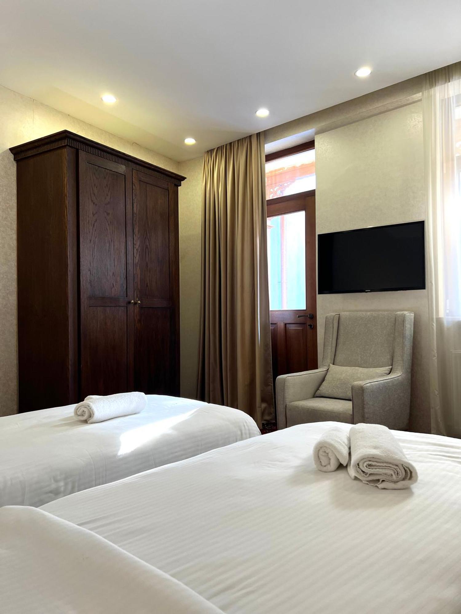Sota Metekhi Hotel Tbilissi Extérieur photo