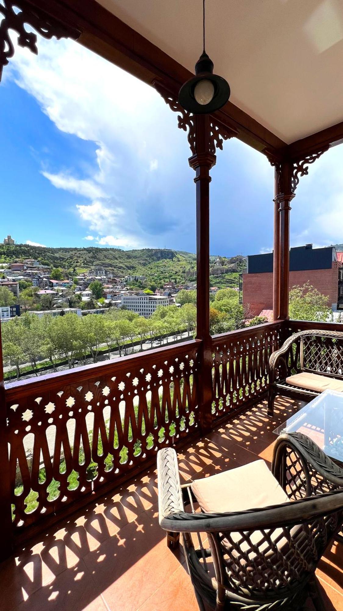 Sota Metekhi Hotel Tbilissi Extérieur photo